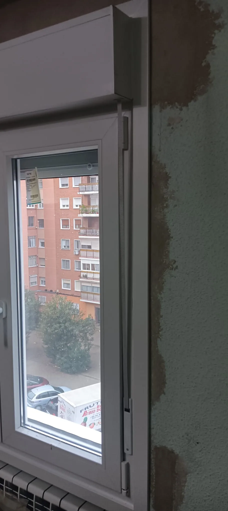 Instalación de ventanas de PVC y aluminio de alta eficiencia térmica - ven 18